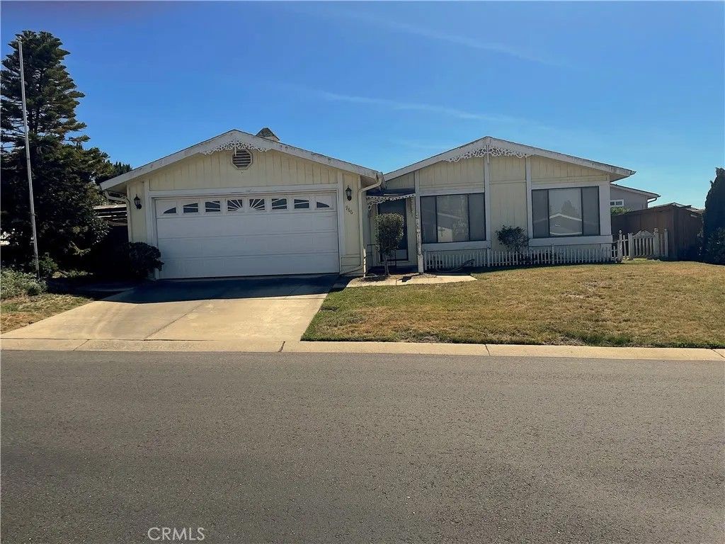 Photo of 966 N. White Dove Dr, Santa Maria, CA 93544 (MLS # SC26066274)