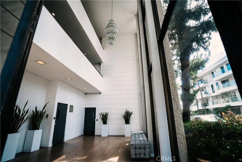 Photo of 1140 E Ocean Blvd #325, Long Beach, CA 90802 (MLS # SR26084434)