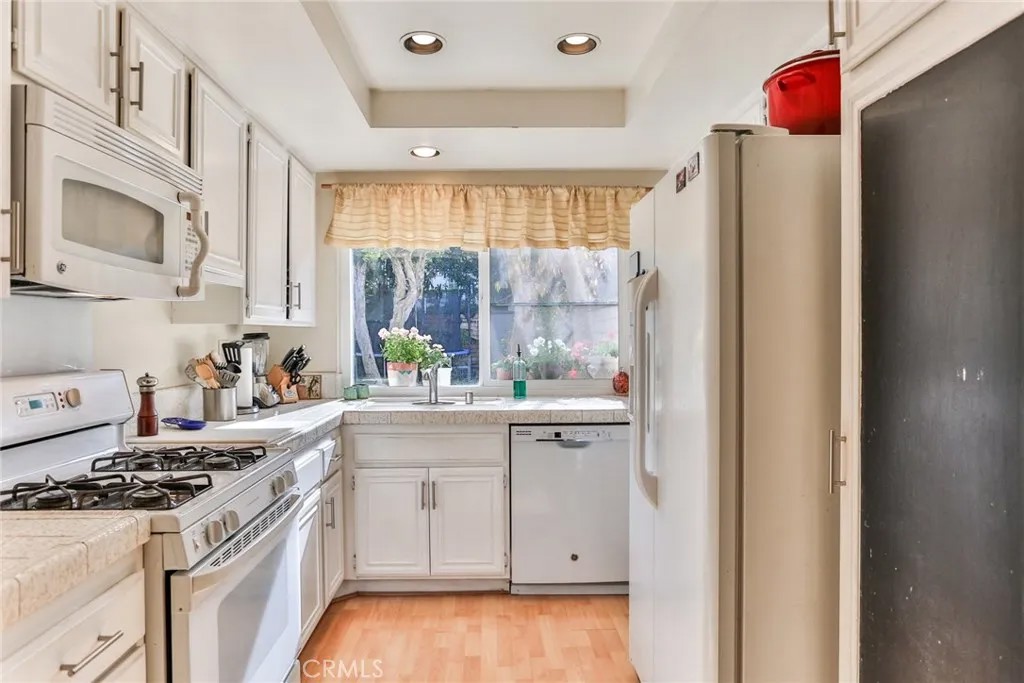 7836 Seabreeze Drive