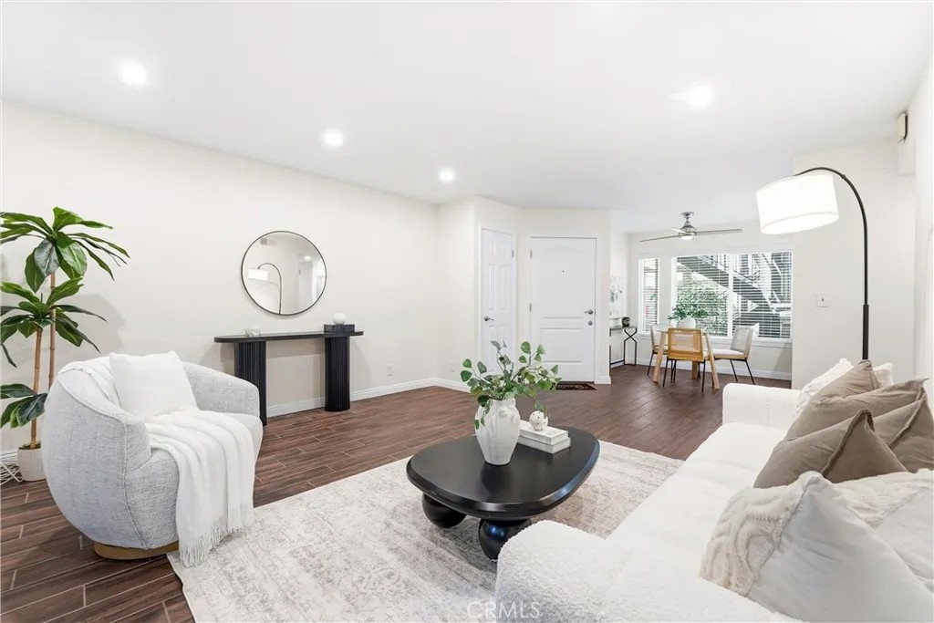 4201 West 5th Street 105