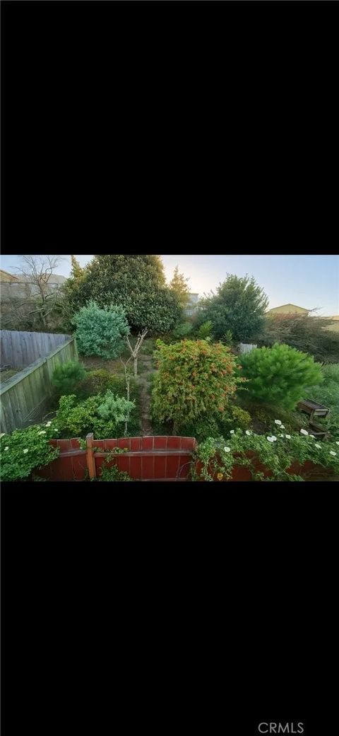 Tiny photo for 130 Marbly Ave, Daly City, CA 94015 (MLS # SN25236572)