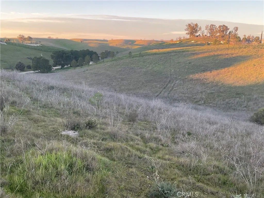 Photo of 13 Sunburst, Paso Robles, CA 93446 (MLS # NS26016971)