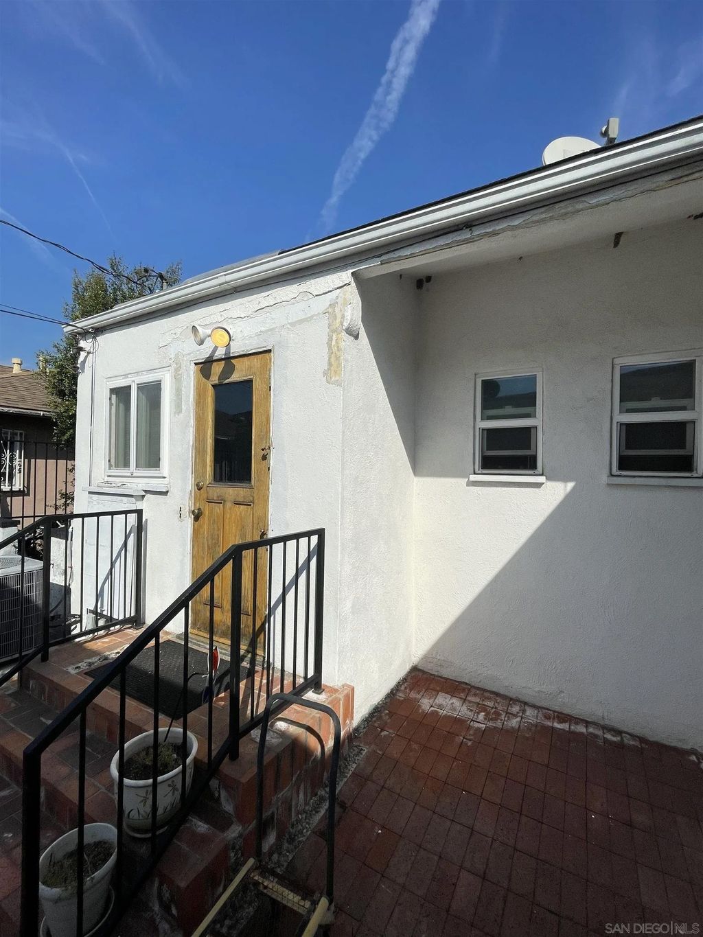 Photo of 2700 W 85th St, Inglewood, CA 90305 (MLS # 260004617)