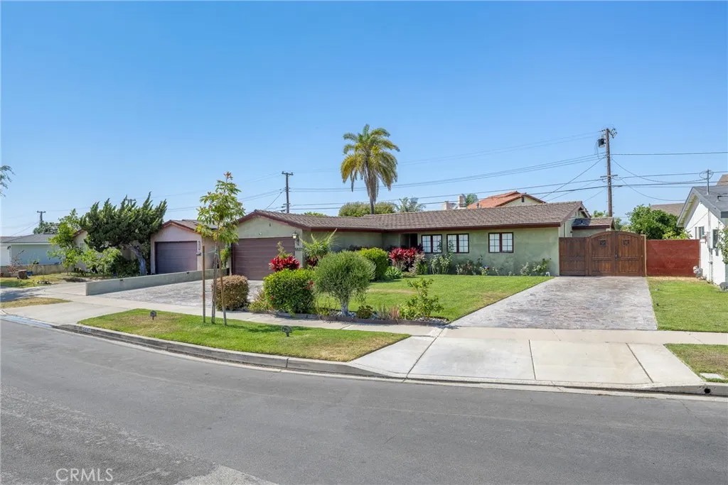 5837 Los Arcos Way