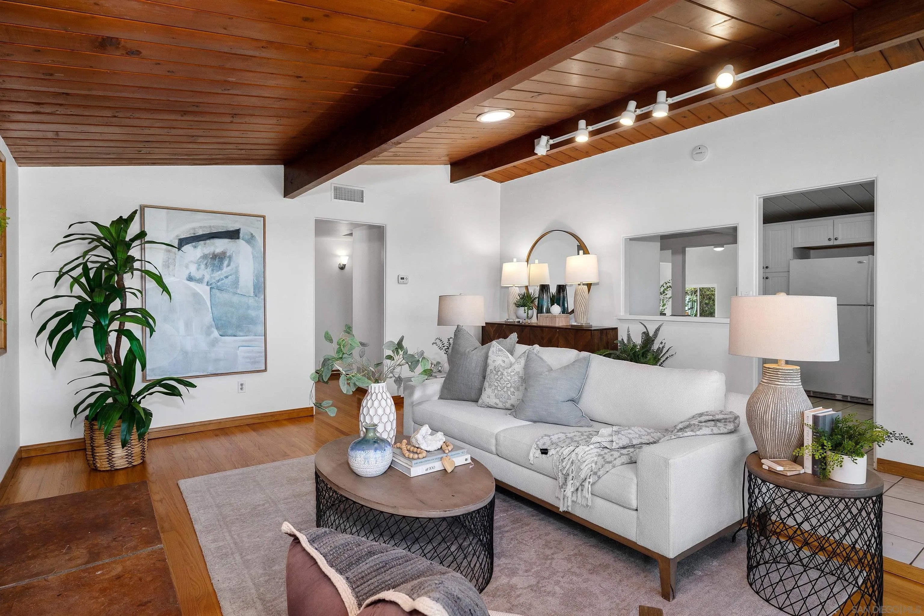 2443 Frankfort St.