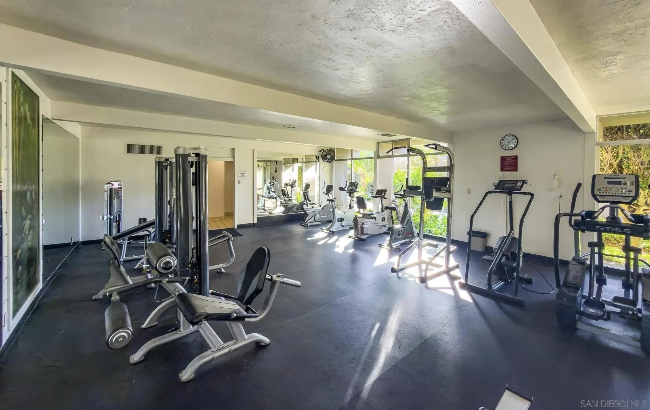 3050 Rue Dorleans 386