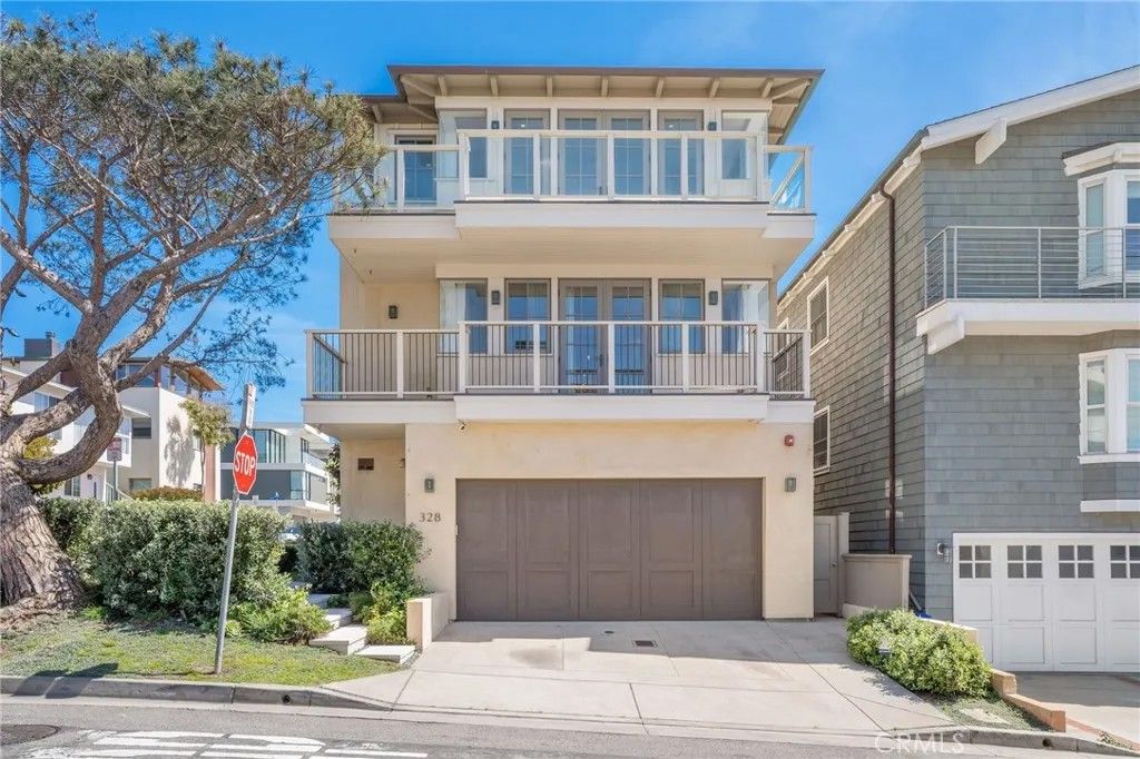 Photo of 328 28th Street, Manhattan Beach, CA 90266 (MLS # SB26086141)