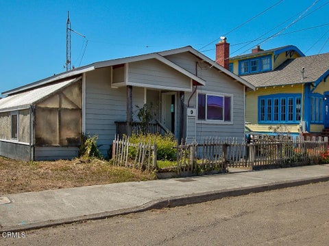 Photo of 715 West Street, Fort Bragg, CA 95437 (MLS # C1-11456)