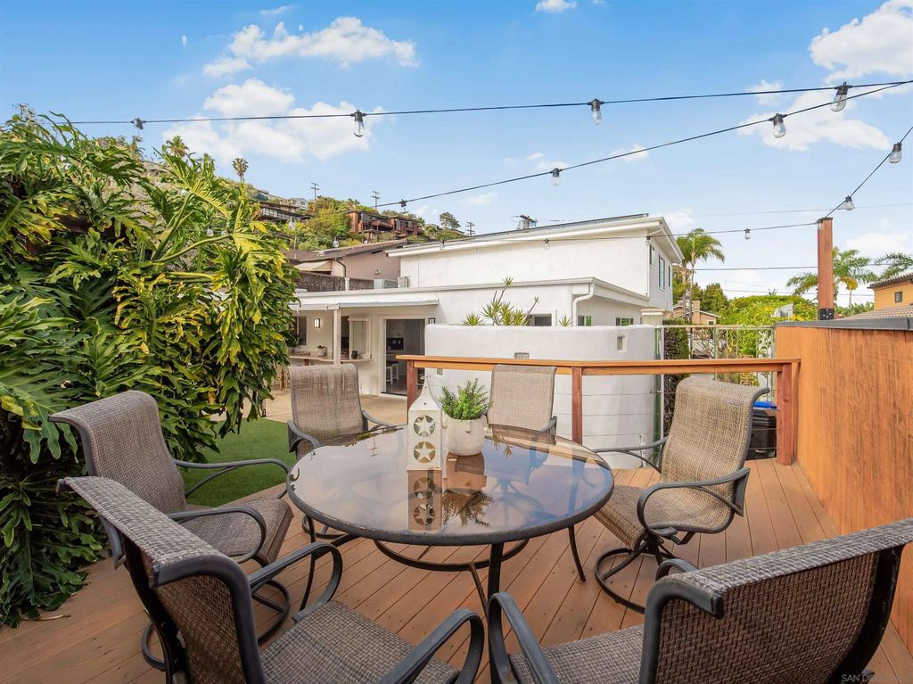 Photo of 3021-3023 Sterne St, San Diego, CA 92106 (MLS # 260006066)