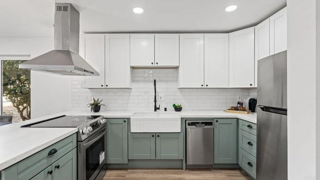 7833 Camino Huerta