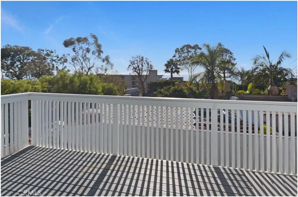 Photo of 31725 Virginia Way, Laguna Beach, CA 92651 (MLS # OC25246159)