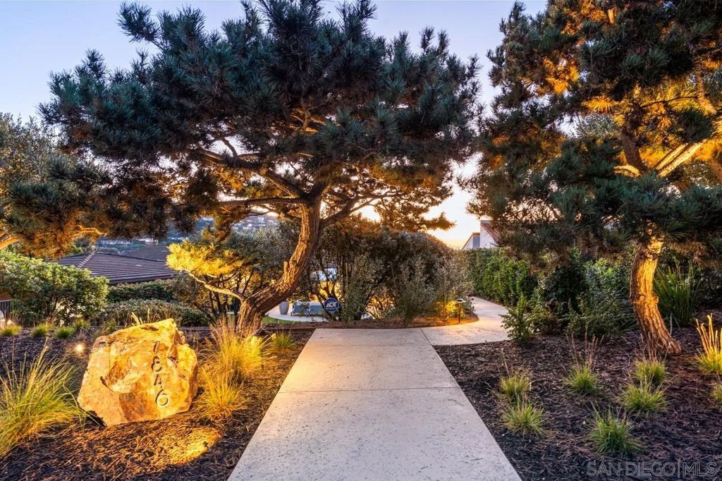 Photo of 7846 Esterel Dr, La Jolla, CA 92037 (MLS # 260002994)