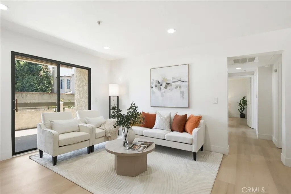 64 N Mar Vista Avenue 127