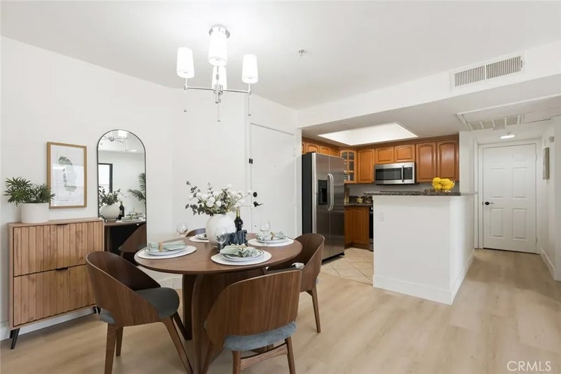 64 N Mar Vista Avenue 127