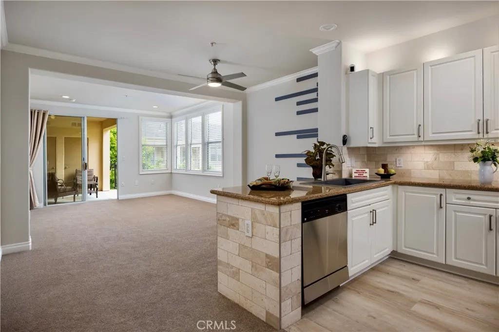 Photo of 2436 Watermarke Place, Irvine, CA 92612 (MLS # OC26135420)