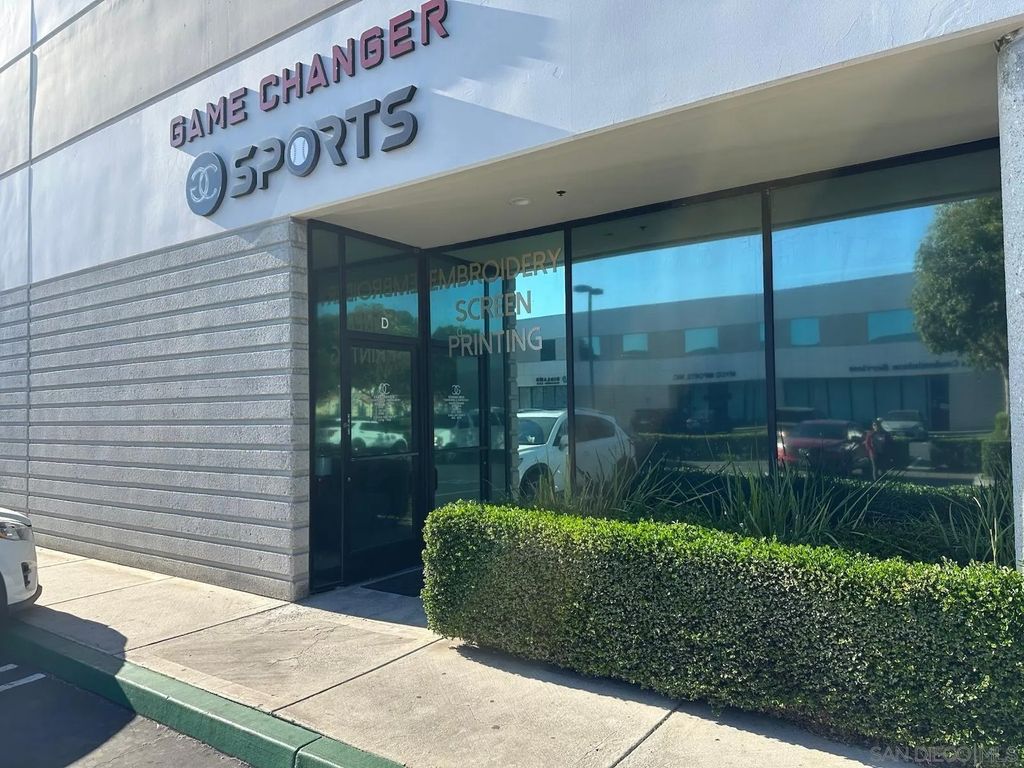 Photo of 14905 Paramount Blvd #D Blvd, Paramount, CA 90723 (MLS # 250033712)