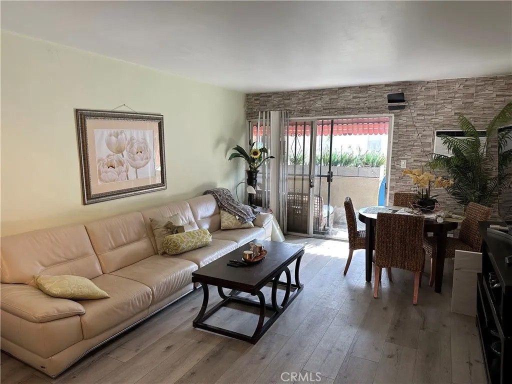 Photo of 440 Chestnut Avenue #2D, Long Beach, CA 80802 (MLS # SB26038761)