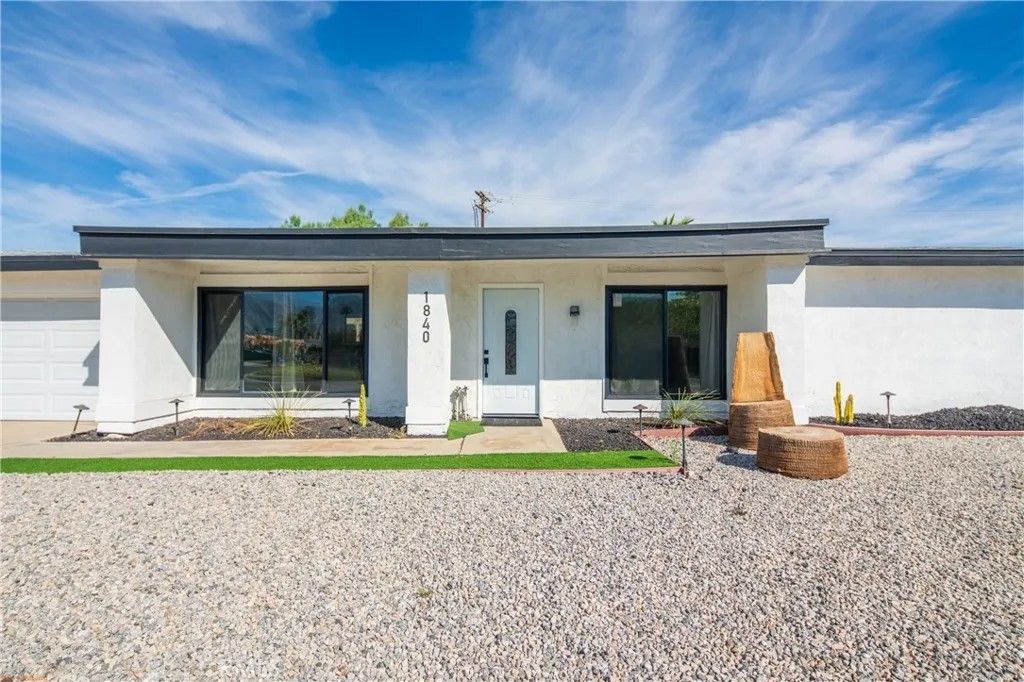 Photo of 1840 E Joyce Dr, Palm Springs, CA 92262 (MLS # SR26043998)
