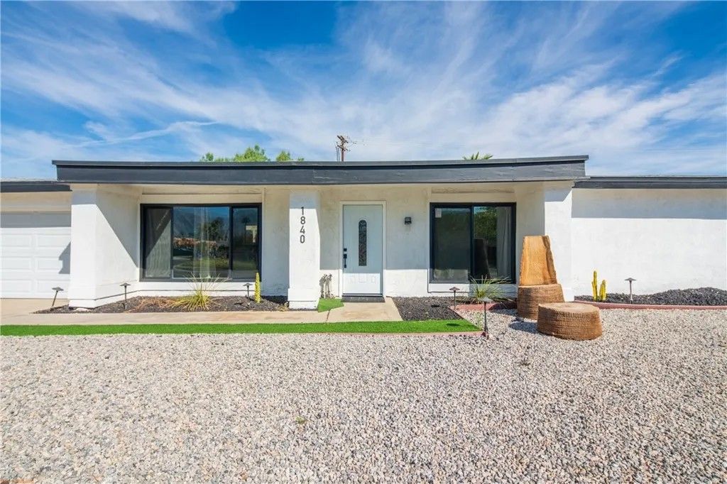 Photo of 1840 E Joyce Dr, Palm Springs, CA 92262 (MLS # SR26043998)