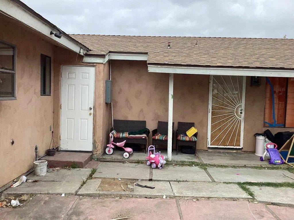 Photo of 1027 Jefferson Ave, Chula Vista, CA 91911 (MLS # PTP2600718)