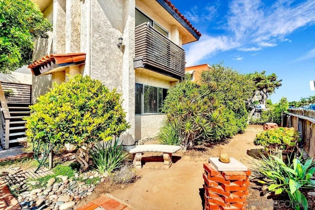 190 Evergreen Ave
