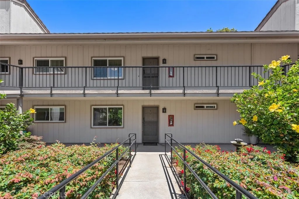 3425 Bahia Blanca West B