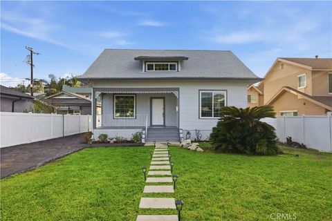 Photo of 1318 E Garfield Ave, Glendale, CA 91205 (MLS # TR26009835)