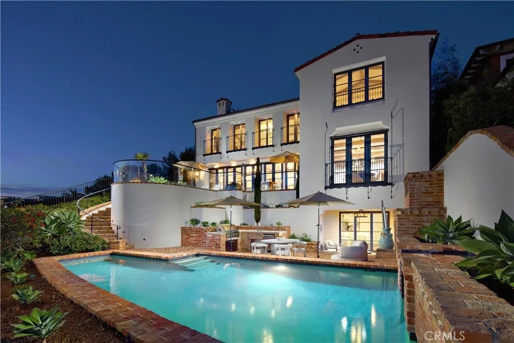 49 Beach View Avenue