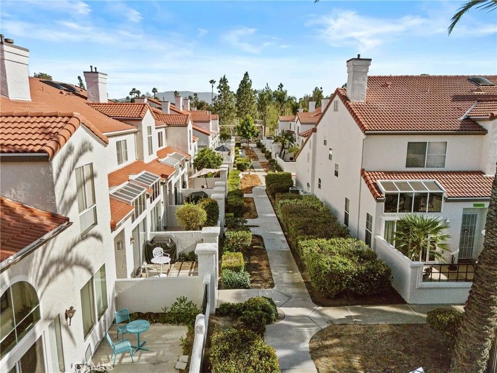 Photo of 29579 Cara Way, Temecula, CA 92591 (MLS # SW26031202)