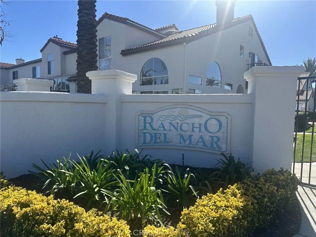 Photo of 29579 Cara Way, Temecula, CA 92591 (MLS # SW26031202)