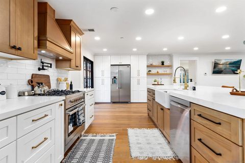 Tiny photo for 16021 Pomerado Rd, Poway, CA 92064 (MLS # 250042408)