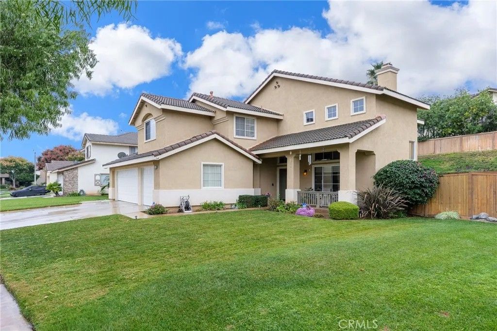 Photo of 1240 Nina Lane, Corona, CA 92882 (MLS # CV25249660)
