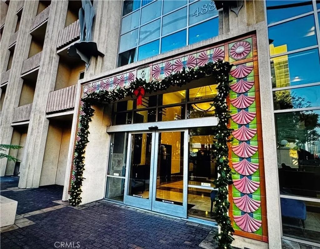 Photo of 488 E Ocean Blvd #418, Long Beach, CA 90802 (MLS # PW26020945)