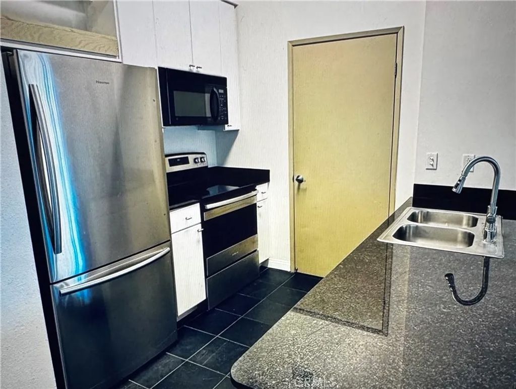 Photo of 488 E Ocean Blvd #418, Long Beach, CA 90802 (MLS # PW26020945)