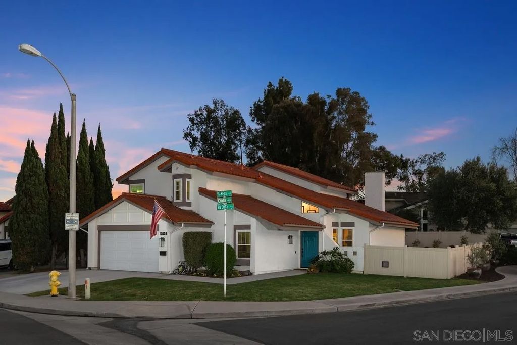 Photo of 4903 Via Cinta, San Diego, CA 92122 (MLS # 260006274)