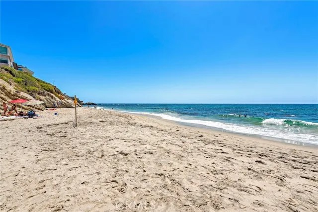 1585 Catalina