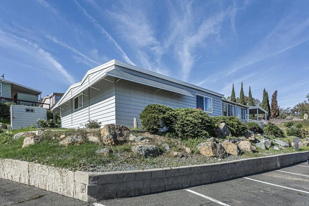 Photo of 275 S Worthington St #SPC 48, Spring Valley, CA 91977 (MLS # PTP2600382)