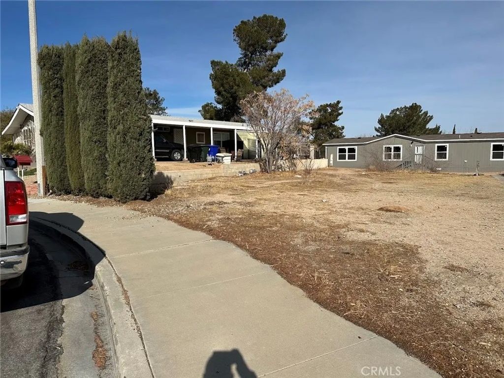 Photo of 13964 Victoria Ct, Victorville, CA 92395 (MLS # SW26061826)