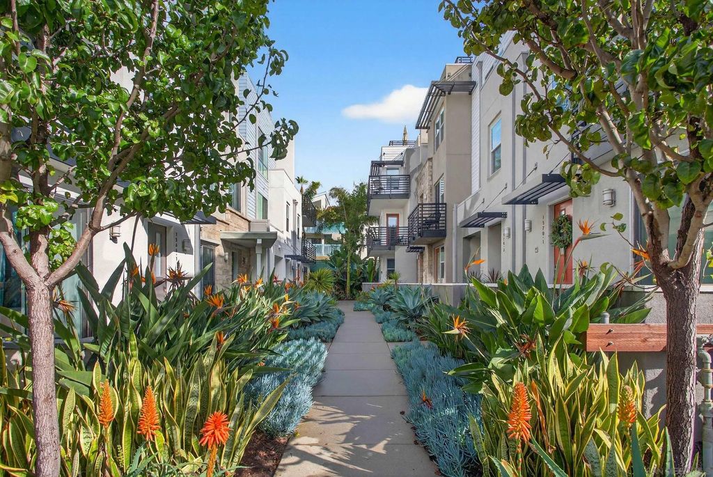 Photo of 1566 Vista Del Mar Way #2, Oceanside, CA 92054 (MLS # 2600169)