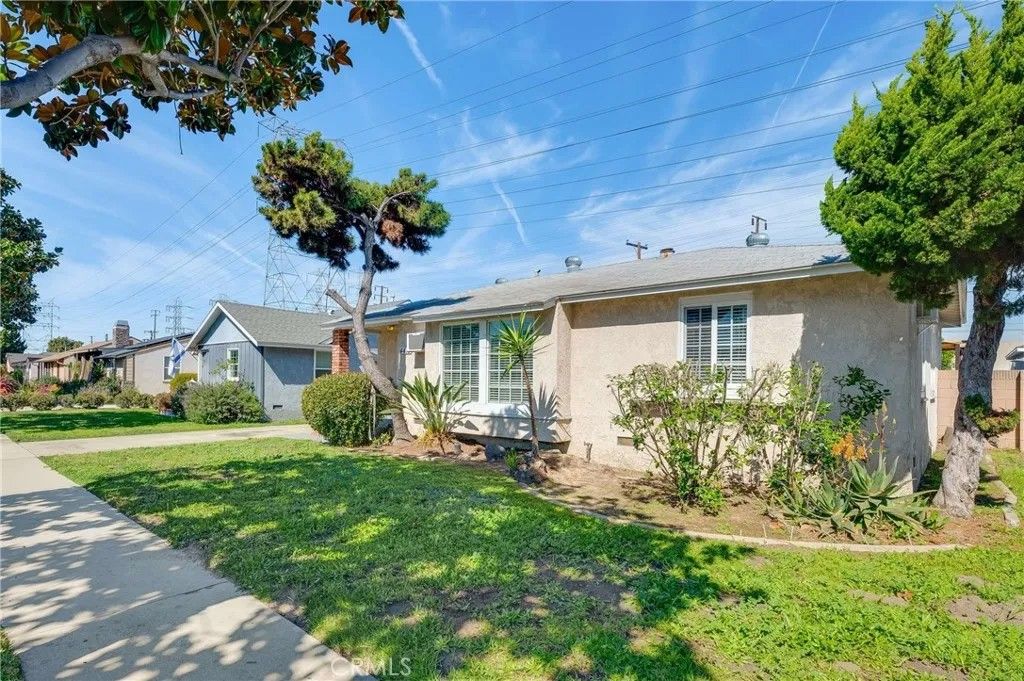 Photo of 4415 Ashworth St, Lakewood, CA 90712 (MLS # PW26045686)