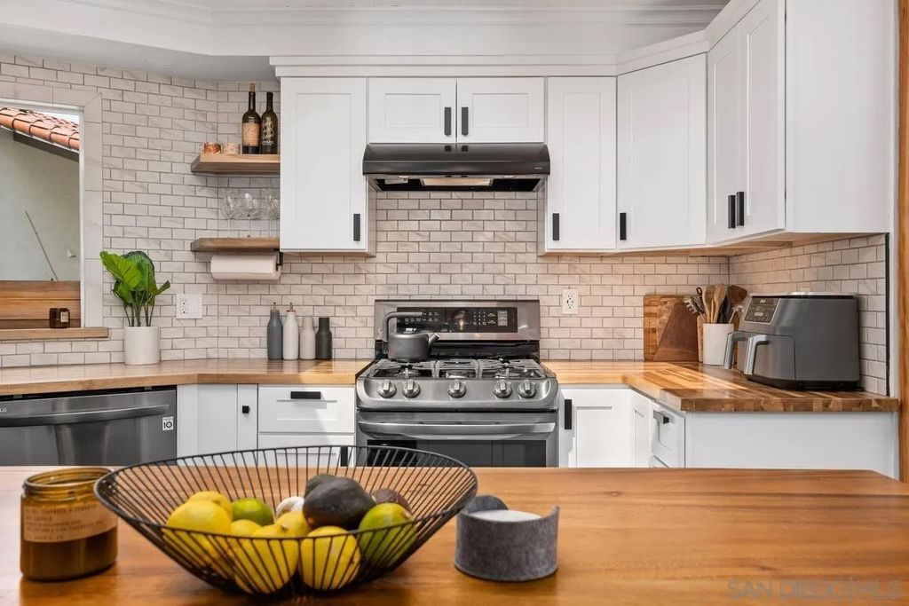 Photo of 2322 La Costa Ave #A, Carlsbad, CA 92009 (MLS # 260001339)