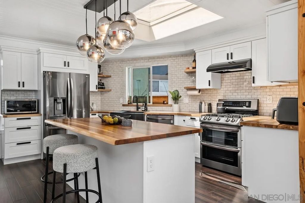 Photo of 2322 La Costa Ave #A, Carlsbad, CA 92009 (MLS # 260001339)