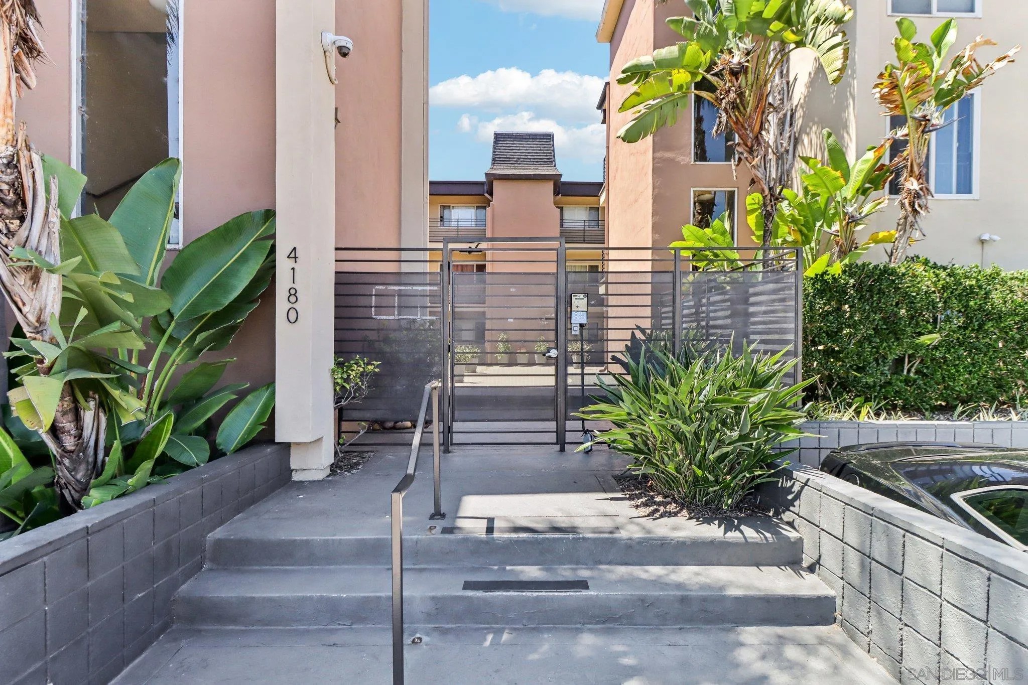 4180 Louisiana St 2I