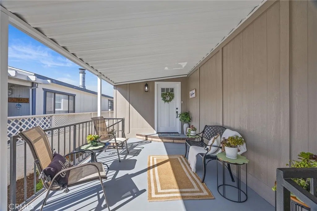 1352 Clear Lake 71