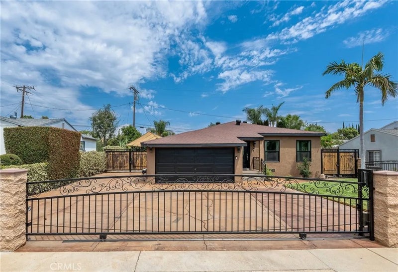 2136 Stanford