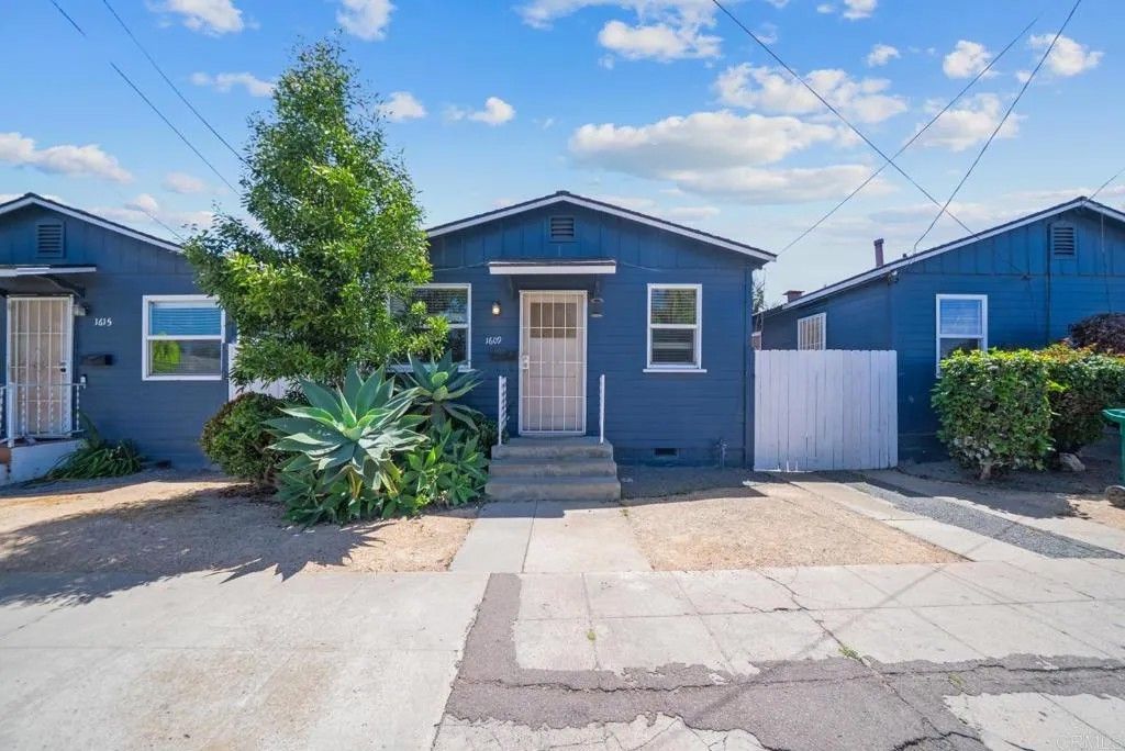 Photo of 4499 Campus Avenue, San Diego, CA 92116 (MLS # PTP2603387)