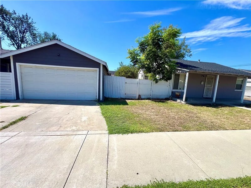 8603 Greenleaf