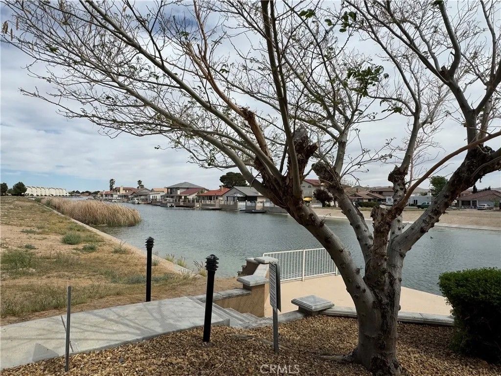 Photo of 14395 Nautical Ln #E, Helendale, CA 92342 (MLS # TR26067518)