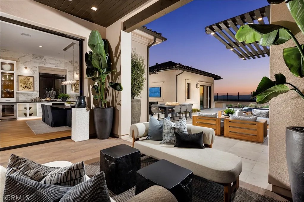557 PENINSULA