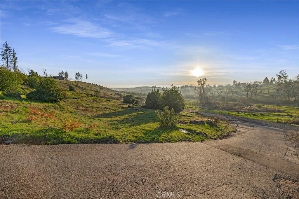 Photo of 1576 Sunny Acres Rd, Paradise, CA 95969 (MLS # SN26017545)